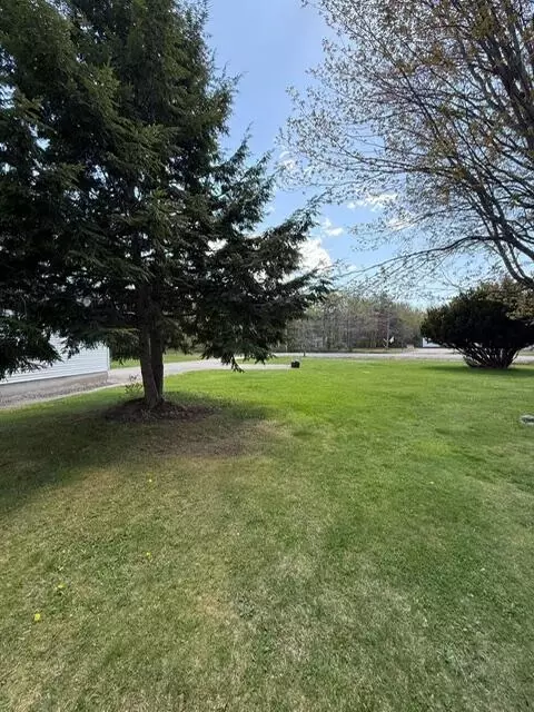 55 Blueberry Ln, Gray, ME 04039