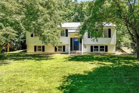 144 Highland Ave, Winthrop, ME 04364