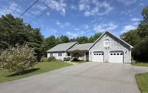 11 Mt View Dr, Veazie, ME 04401