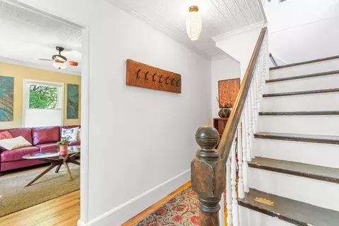 9 Cottage Pl, Westbrook, ME 04092