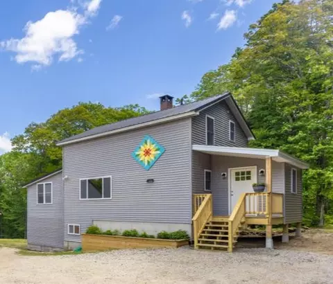 111 Goodrich Rd, Hebron, ME 04238