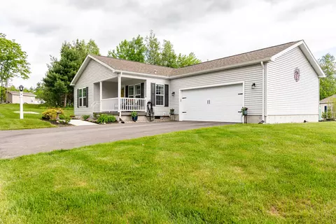 2 Vinalhaven Dr, Berwick, ME 03901 photo 2