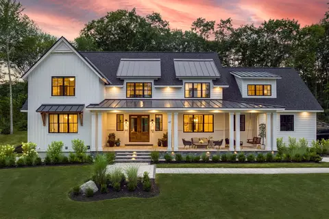 47 Scottow Hill Rd, Scarborough, ME 04074