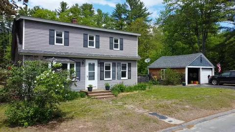 16 Hyde Rd, Jay, ME 04239