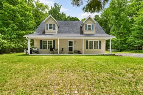 25 Ryder Dr, Sidney, ME 04330