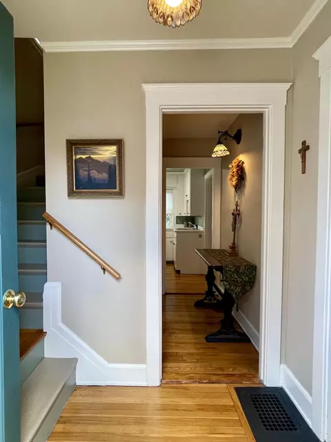 Entry Way - 3 Andrews Rd, Bath, ME 04530 photo 1 of 5