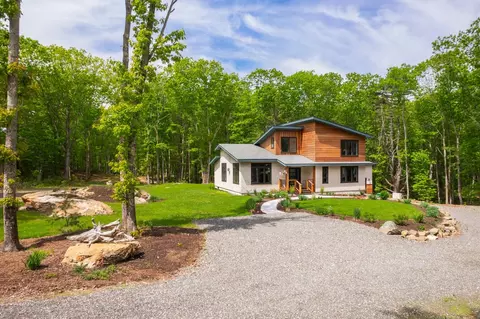 Exterior - 92 Flynn Ln, Ogunquit, ME 03907 photo 11 of 13