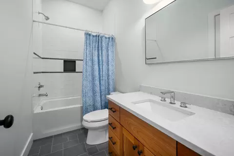 Bath - 92 Flynn Ln, Ogunquit, ME 03907 photo 3 of 3