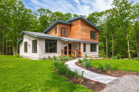 Exterior - 92 Flynn Ln, Ogunquit, ME 03907 photo 3 of 13
