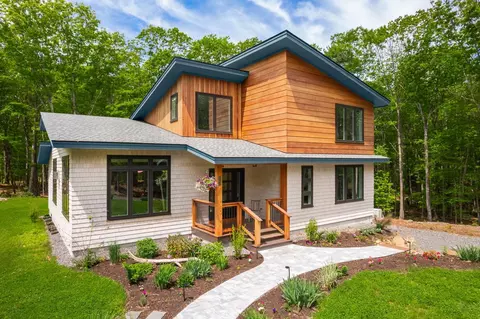 Exterior - 92 Flynn Ln, Ogunquit, ME 03907 photo 4 of 13