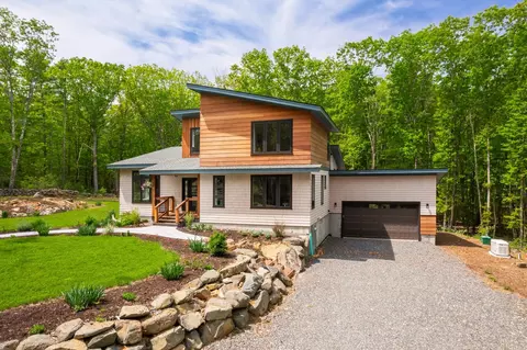 Exterior - 92 Flynn Ln, Ogunquit, ME 03907 photo 2 of 13