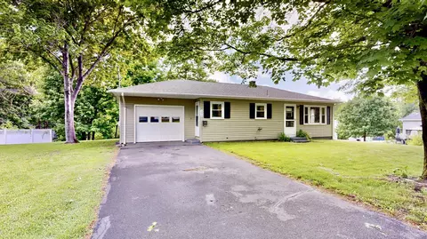 390 Webster St, Lewiston, ME 04240