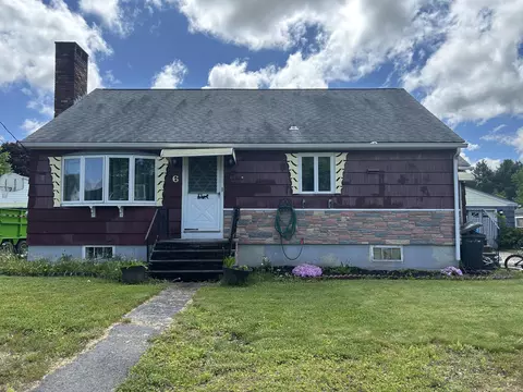 6 Holy Family St, Lewiston, ME 04240