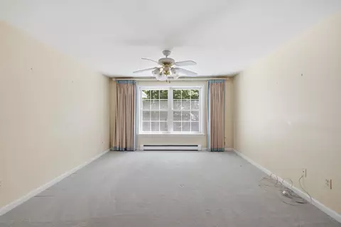 14 Hampton Glen Dr #51, Kennebunk, ME 04043