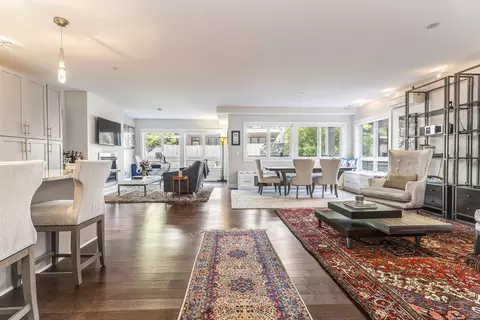 113 Newbury St #206, Portland, ME 04101