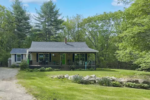 31 Dewdrop Ln, Waldoboro, ME 04572