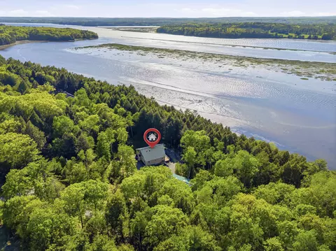 787 River Rd, Dresden, ME 04342