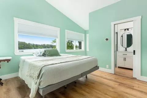 Bedroom - 86 Everett Rd, Auburn, ME 04210 photo 3 of 5