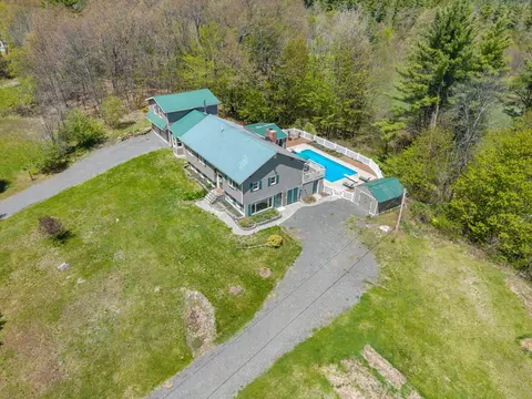 528 Bauneg Beg Hill Rd, North Berwick, ME 03906