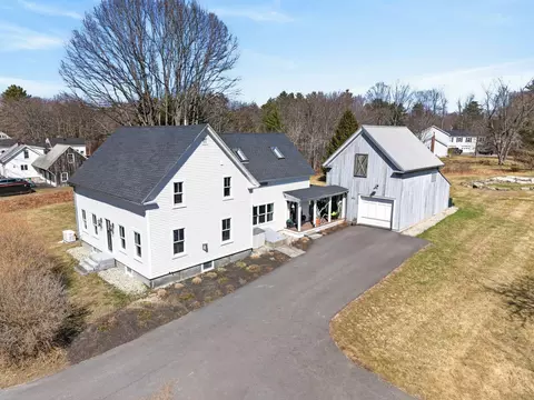 492 W Elm St, Yarmouth, ME 04096