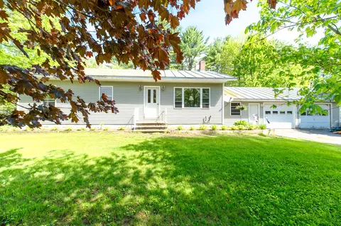 41 Mountain View Rd, Kingfield, ME 04947