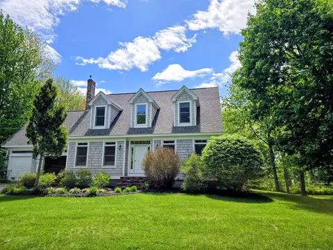 3 Samoset Rd, Rockland, ME 04841