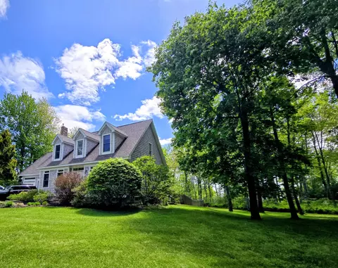 3 Samoset Rd, Rockland, ME 04841