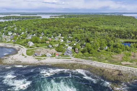 17 3rd St, Portland, ME 04108