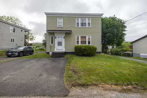 57 Eustis St, Lewiston, ME 04240