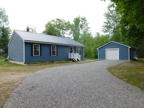 2792 Hudson Rd, Hudson, ME 04449