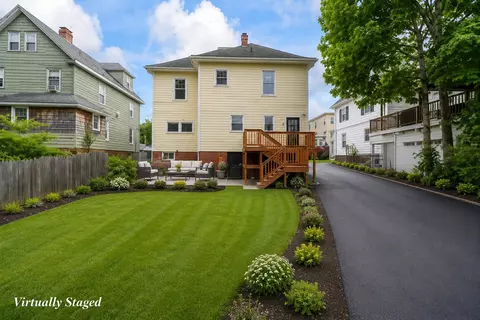271 Woodford St, Portland, ME 04103
