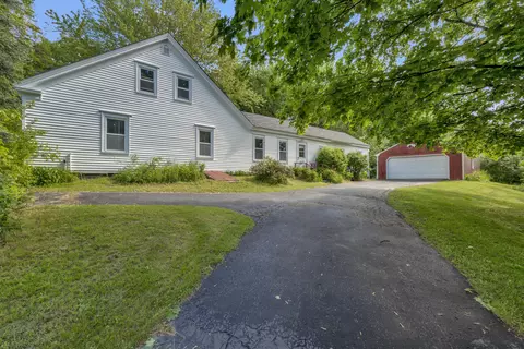 209 Oak Hill Rd, Auburn, ME 04210
