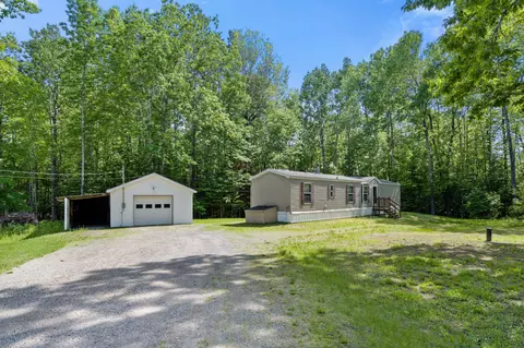 399 Tay Rd, Kenduskeag, ME 04450