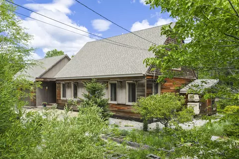 245 Lower Flying Point Rd, Freeport, ME 04032
