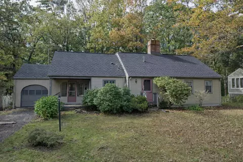 12 Woodcrest Rd, Cape Elizabeth, ME 04107