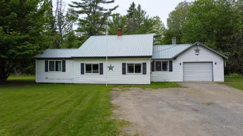1736 Park St, Springfield, ME 04487