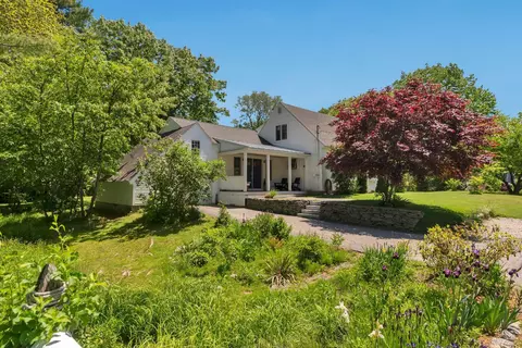 27 Glenhaven Cir E, Saco, ME 04072