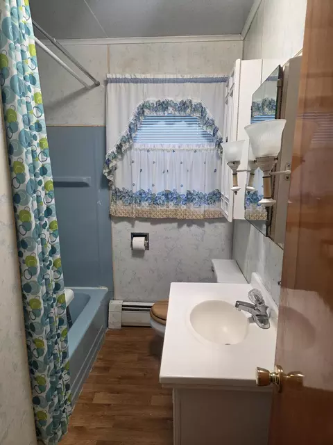 Bath - 66 Poplar St, Millinocket, ME 04462 photo 1 of 2