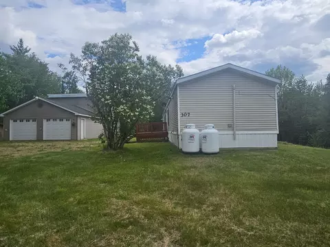 307 E Ridge Rd, Greenbush, ME 04418