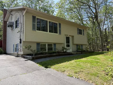 81 Highland Rd, Standish, ME 04084