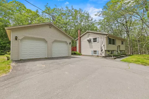 81 Highland Rd, Standish, ME 04084