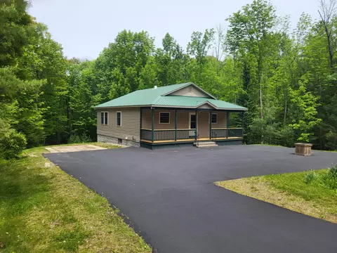 159 Pikes Hill Rd, Norway, ME 04268
