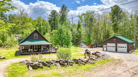 5 Hansen Ln, Roxbury, ME 04275