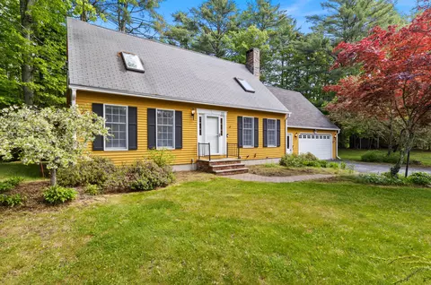 23 Meredith Dr, Brunswick, ME 04011