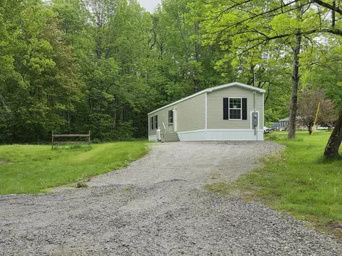 925 Brunswick Rd, Richmond, ME 04357