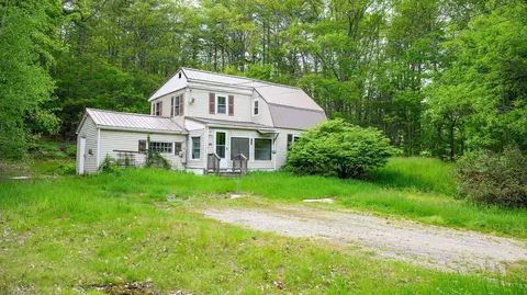 428 Cathance Rd, Topsham, ME 04086