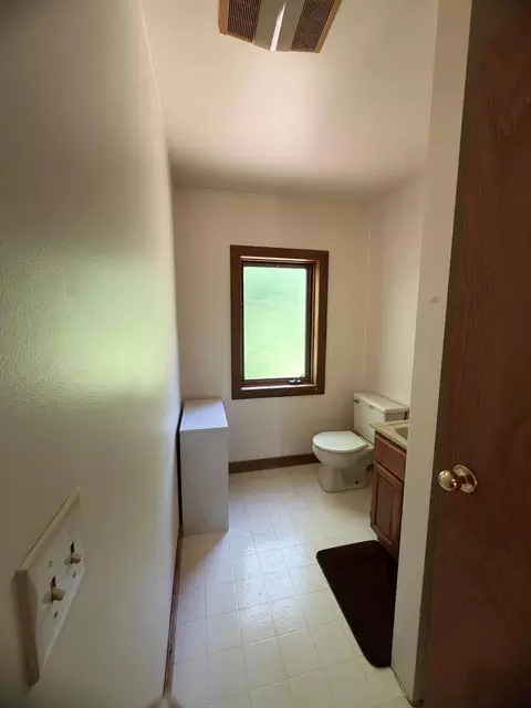 Bath - 116 Devine Rd, Whitefield, ME 04353 photo 3 of 3