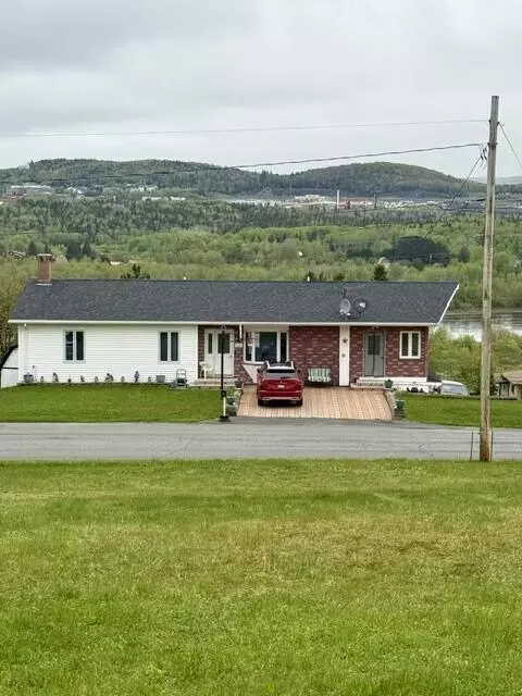 512 Albert St, Madawaska, ME 04756