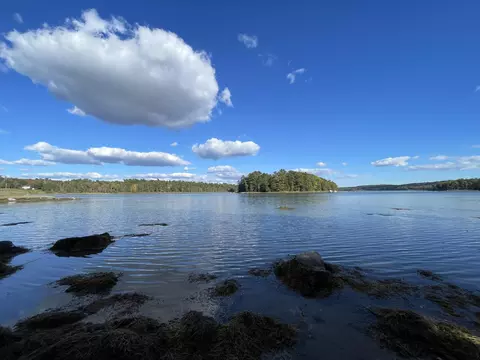 42 Dwelly Point Rd, Franklin, ME 04634