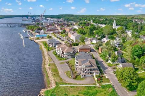 285 Front St #302, Bath, ME 04530